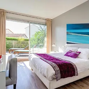 Sable Et Soleil - Port, Plage Et Jacuzzi Prive Frejus