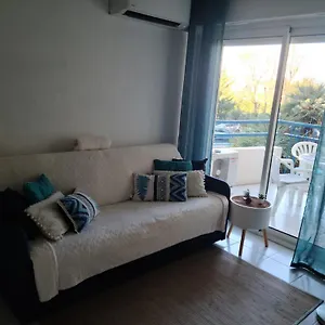 T2 Climatisé à 5 Minutes à Pied De La Avec Parking, Piscine Et Wifi Fréjus